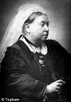 维多利亚<em>女王丝袜</em>拍得高价--临海新闻网