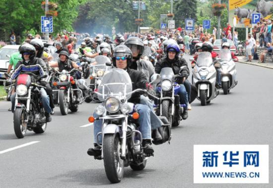 第11届国际哈雷戴维森摩托车节于匈牙利举行
