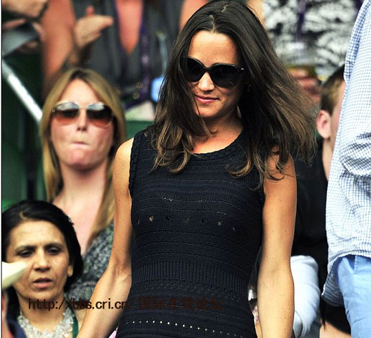 凯特王妃<em>妹妹琵琶</em>与前男友看球赛引轰动 胸罩