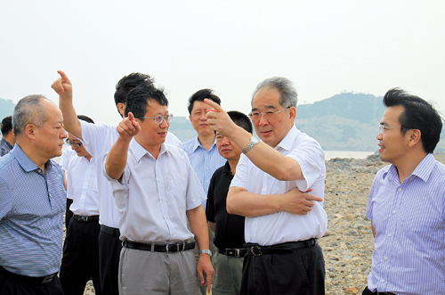 我市市委副书记,市长蒋冰风,副市长陆善福及临海港区管委会,市府办