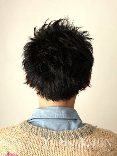 发型男背面图片