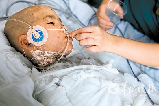 ������ˮ��Ů����ҽ����С�������������˶ദ