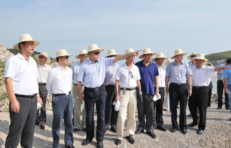 章猛进一行来我市考察