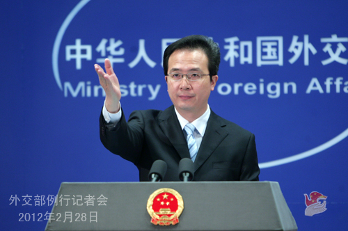 2012年2月28日,外交部发言人洪磊主持例行记者会